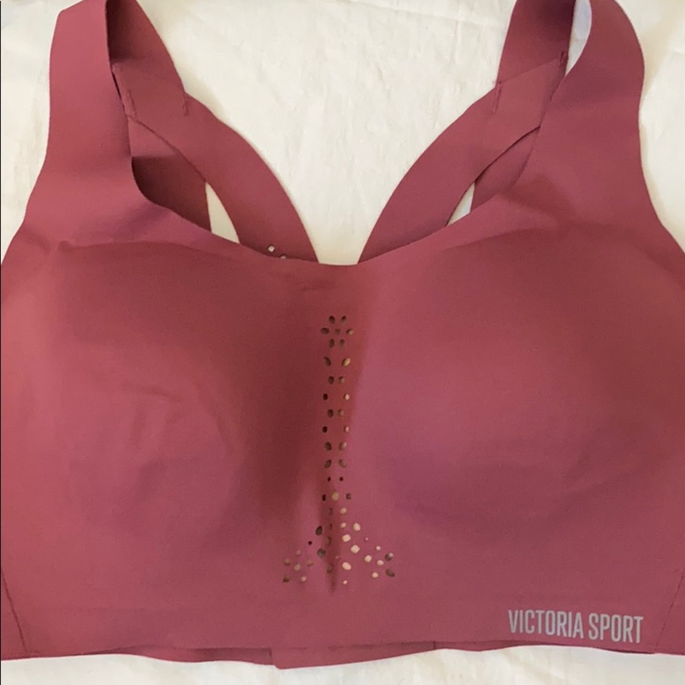 Victoria secret sports bra 34D